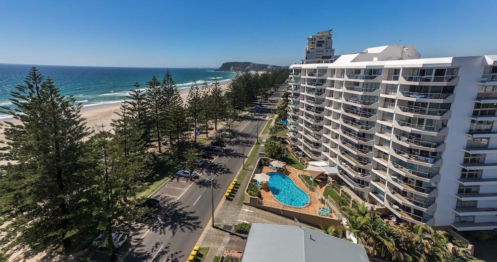 Wyuna Beachfront Holiday Apartments Gold Coast Luaran gambar