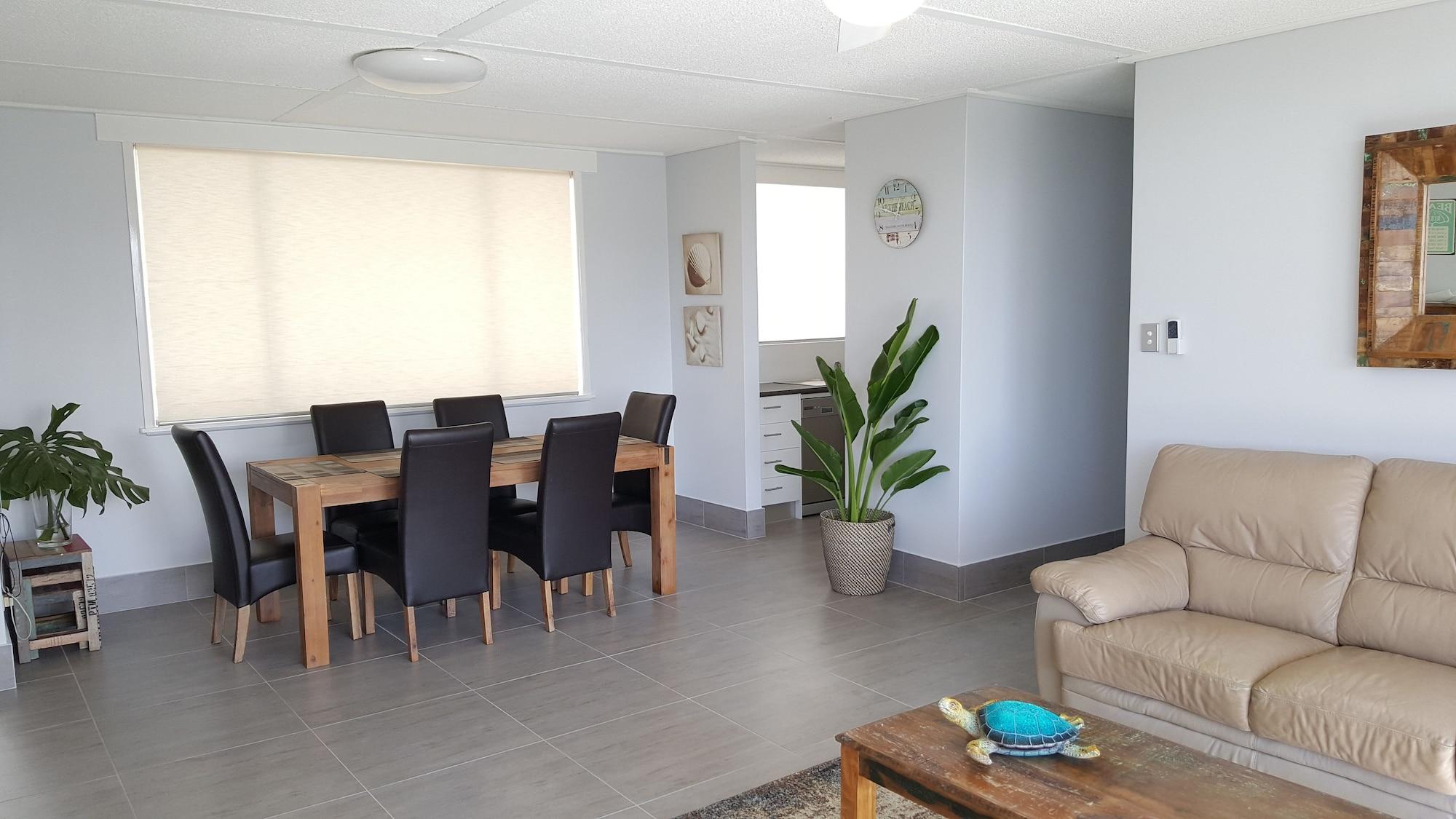 Wyuna Beachfront Holiday Apartments Gold Coast Luaran gambar