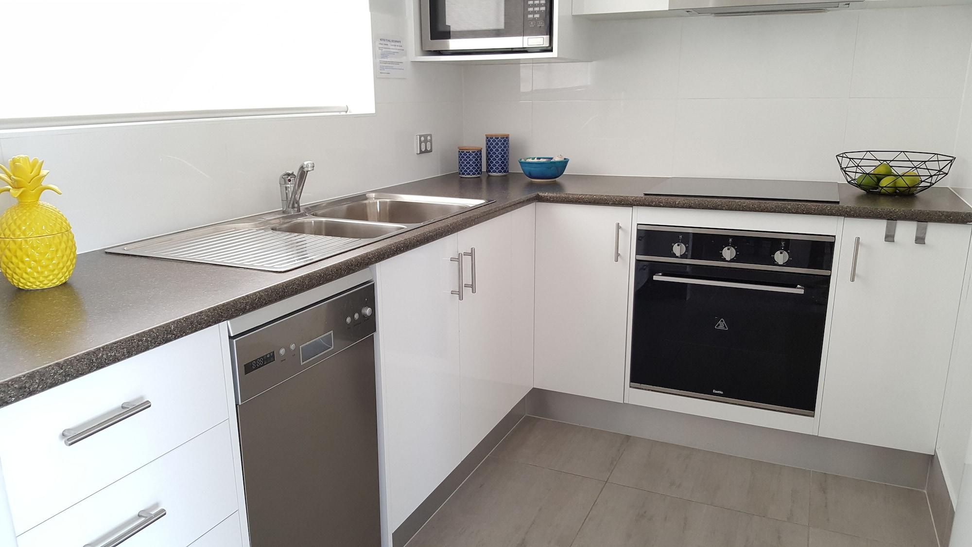 Wyuna Beachfront Holiday Apartments Gold Coast Luaran gambar