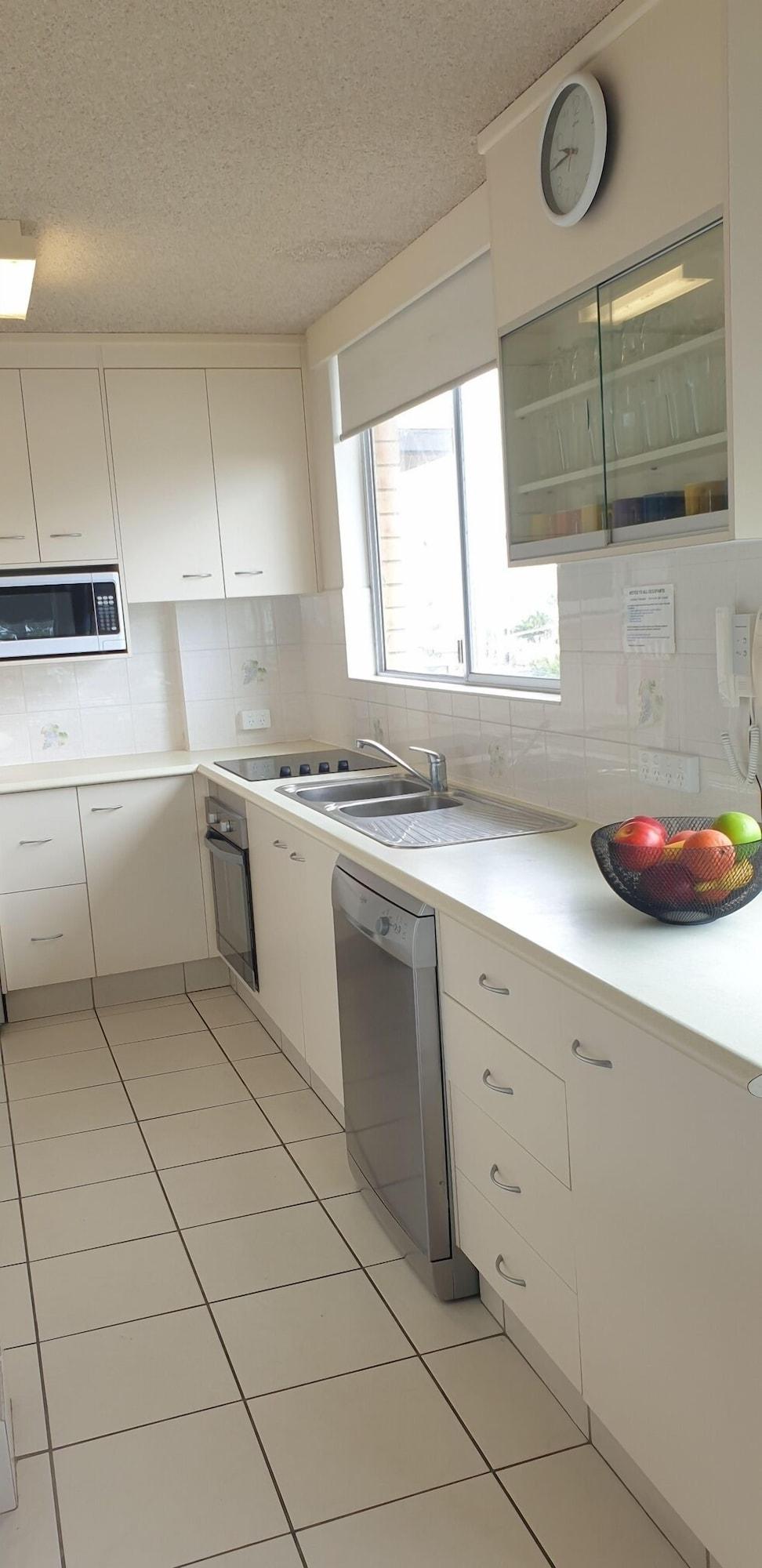 Wyuna Beachfront Holiday Apartments Gold Coast Luaran gambar