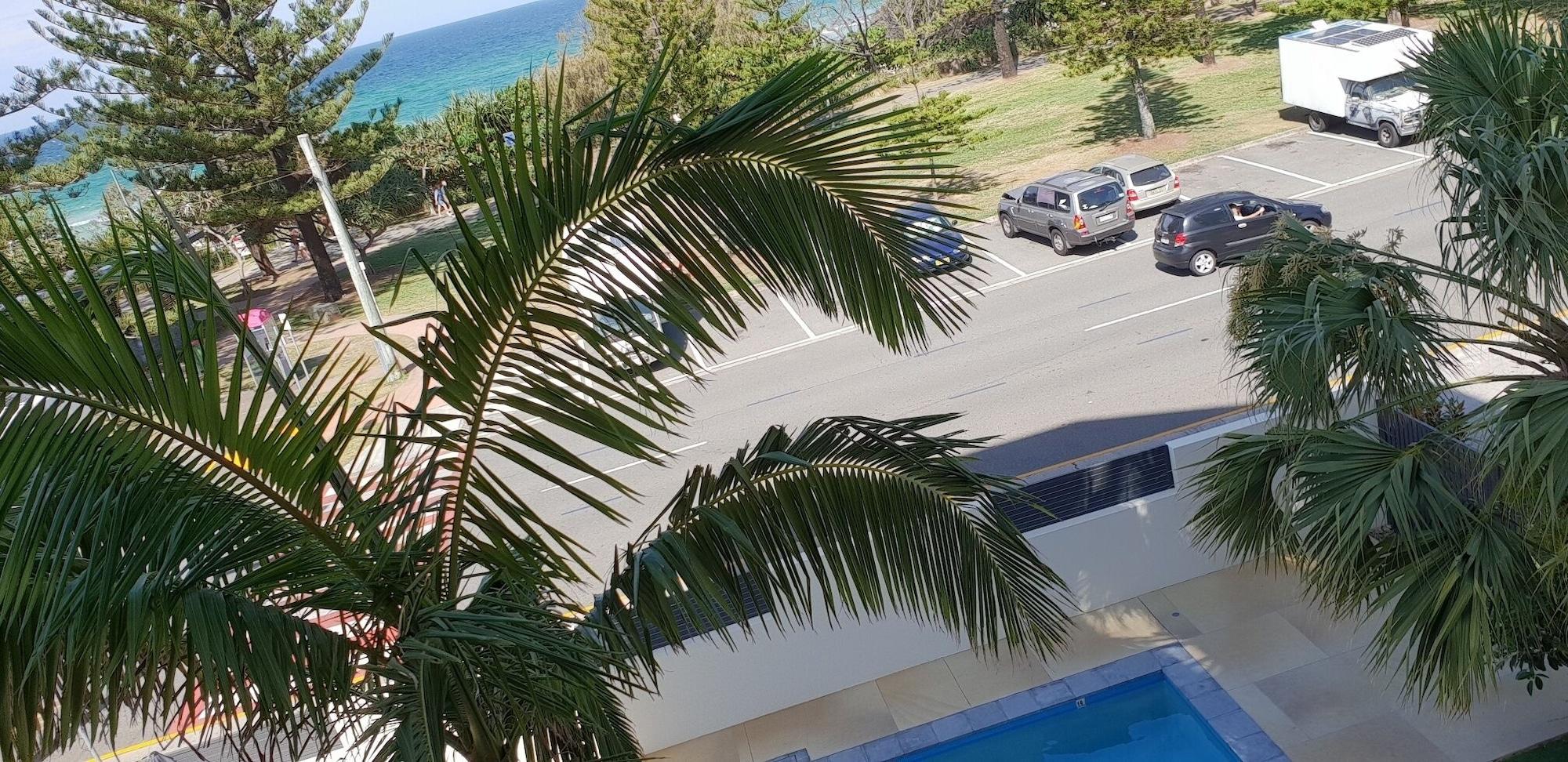 Wyuna Beachfront Holiday Apartments Gold Coast Luaran gambar