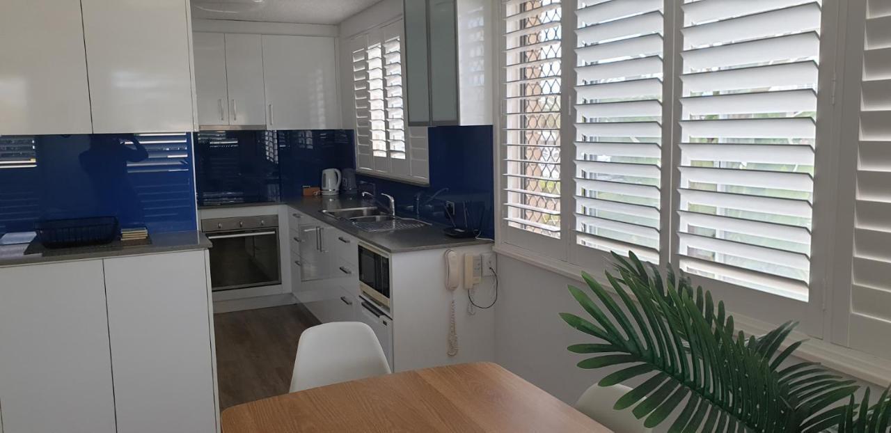 Wyuna Beachfront Holiday Apartments Gold Coast Luaran gambar
