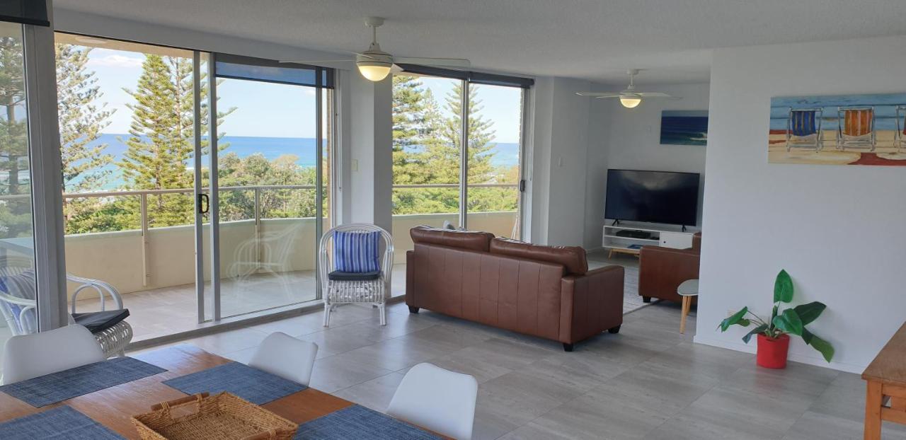 Wyuna Beachfront Holiday Apartments Gold Coast Luaran gambar