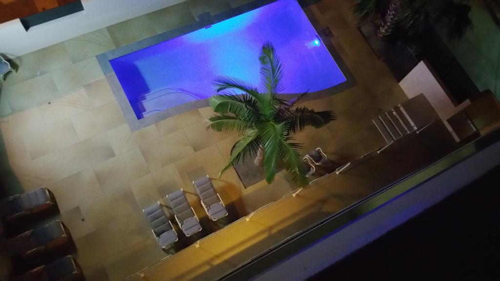 Wyuna Beachfront Holiday Apartments Gold Coast Luaran gambar