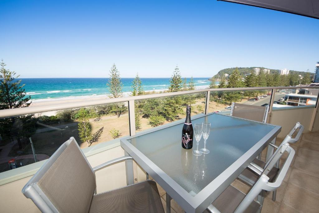 Wyuna Beachfront Holiday Apartments Gold Coast Bilik gambar
